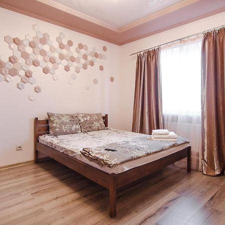 Rest Time Apartments Odessa Esterno foto