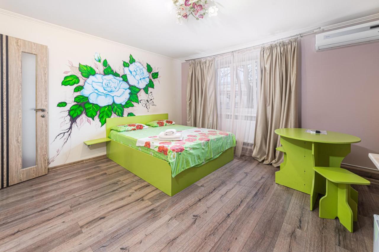 Rest Time Apartments Odessa Esterno foto