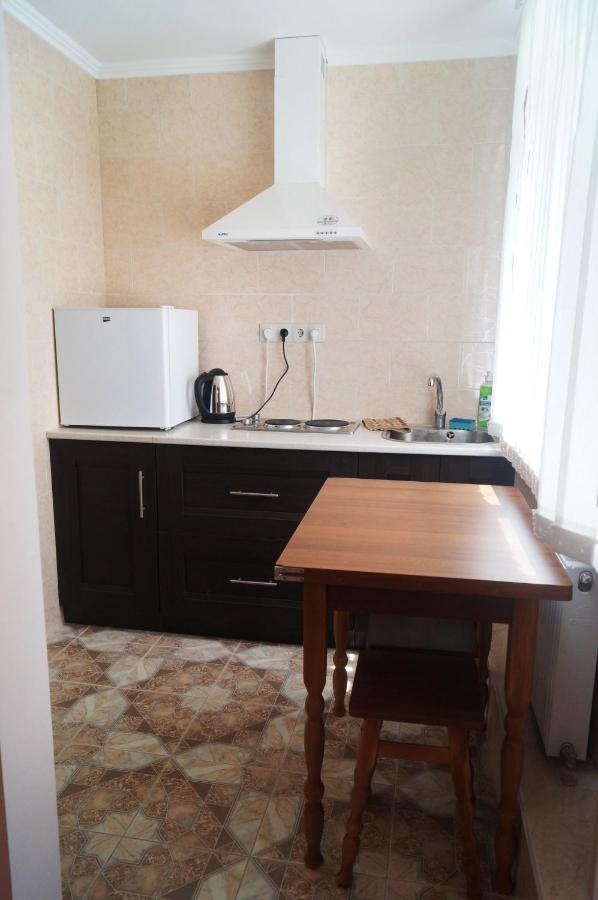 Rest Time Apartments Odessa Esterno foto