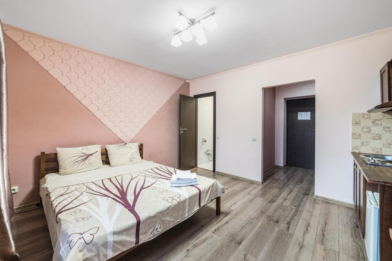 Rest Time Apartments Odessa Esterno foto